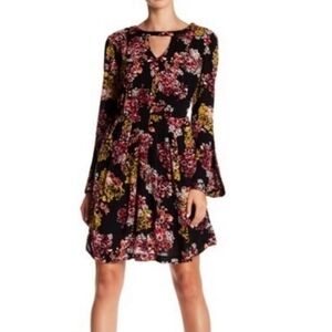 NEW Nina Leonard Floral Bell Sleeve A-Line Lady Luxe Dress